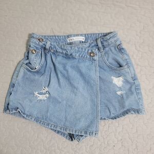 Zara Women's Light Blue Distressed Jean Shorts
